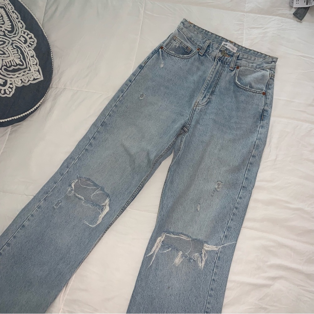 ZARA high rise, wide leg jeans with knee rips